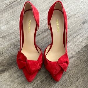 NINE WEST RED SUEDE BOW PUMP